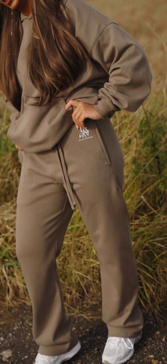 Women's Horizon Tracksuit Pants. Sandscape