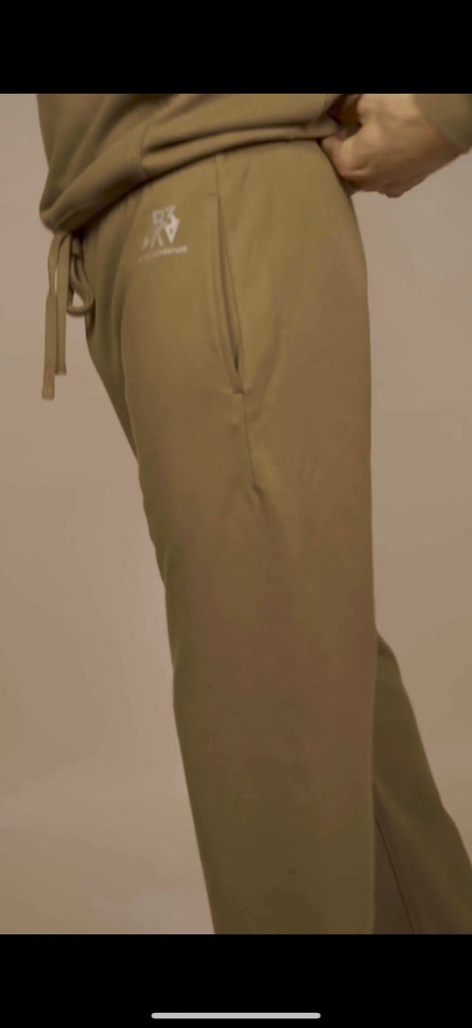 Men's Apex Tracksuit Pants. Sandscape