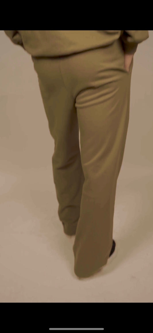 Men's Apex Tracksuit Pants. Sandscape