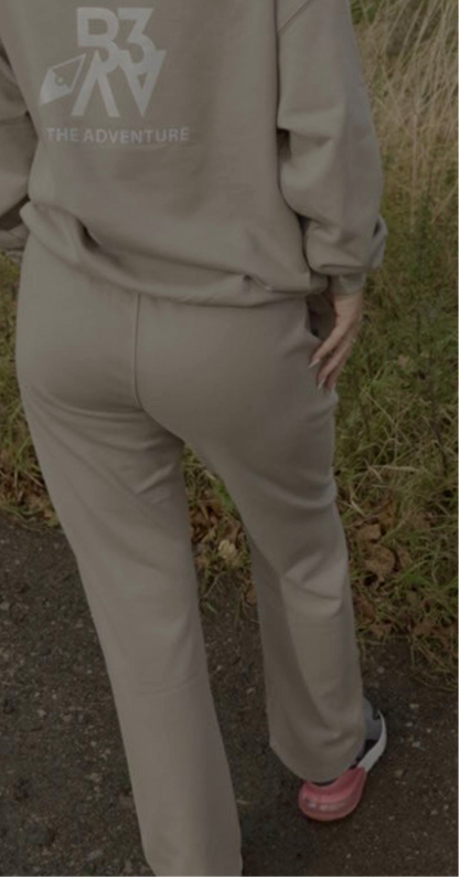 Women's Horizon Tracksuit Pants. Stonepath