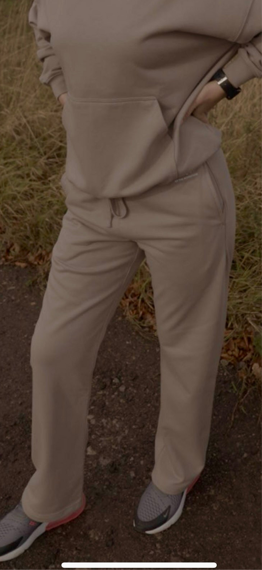 Women's Horizon Tracksuit Pants. Stonepath