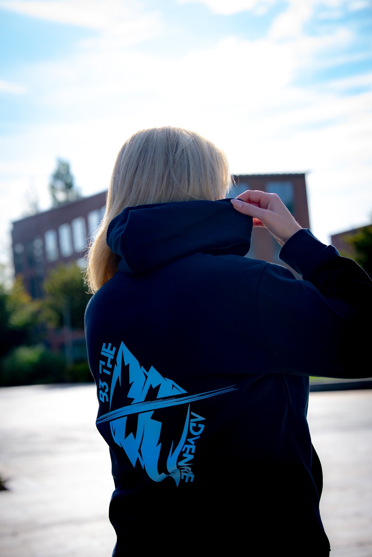Women's UNBOUND // VECTOR NAVY HOODIE