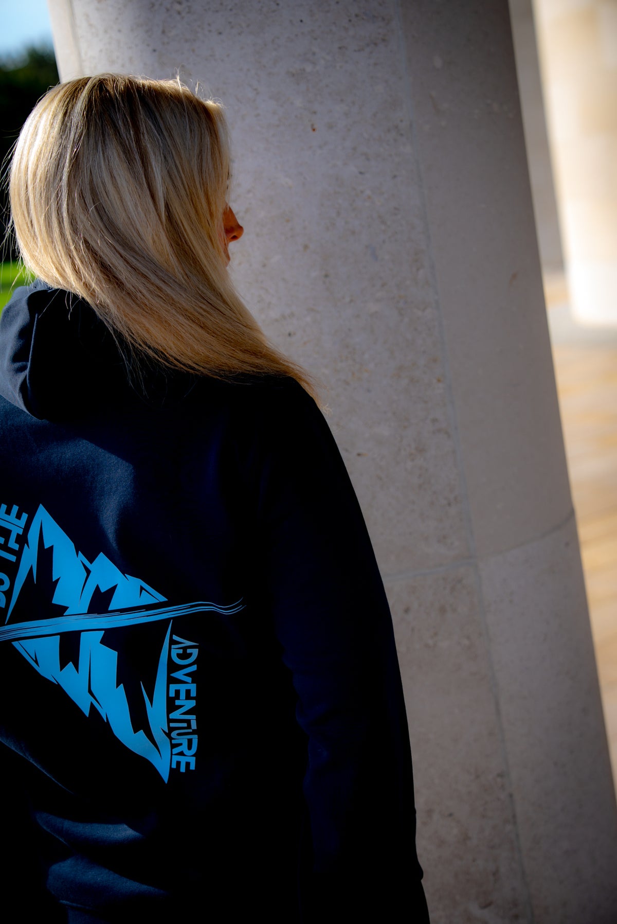 Women's UNBOUND // VECTOR NAVY HOODIE