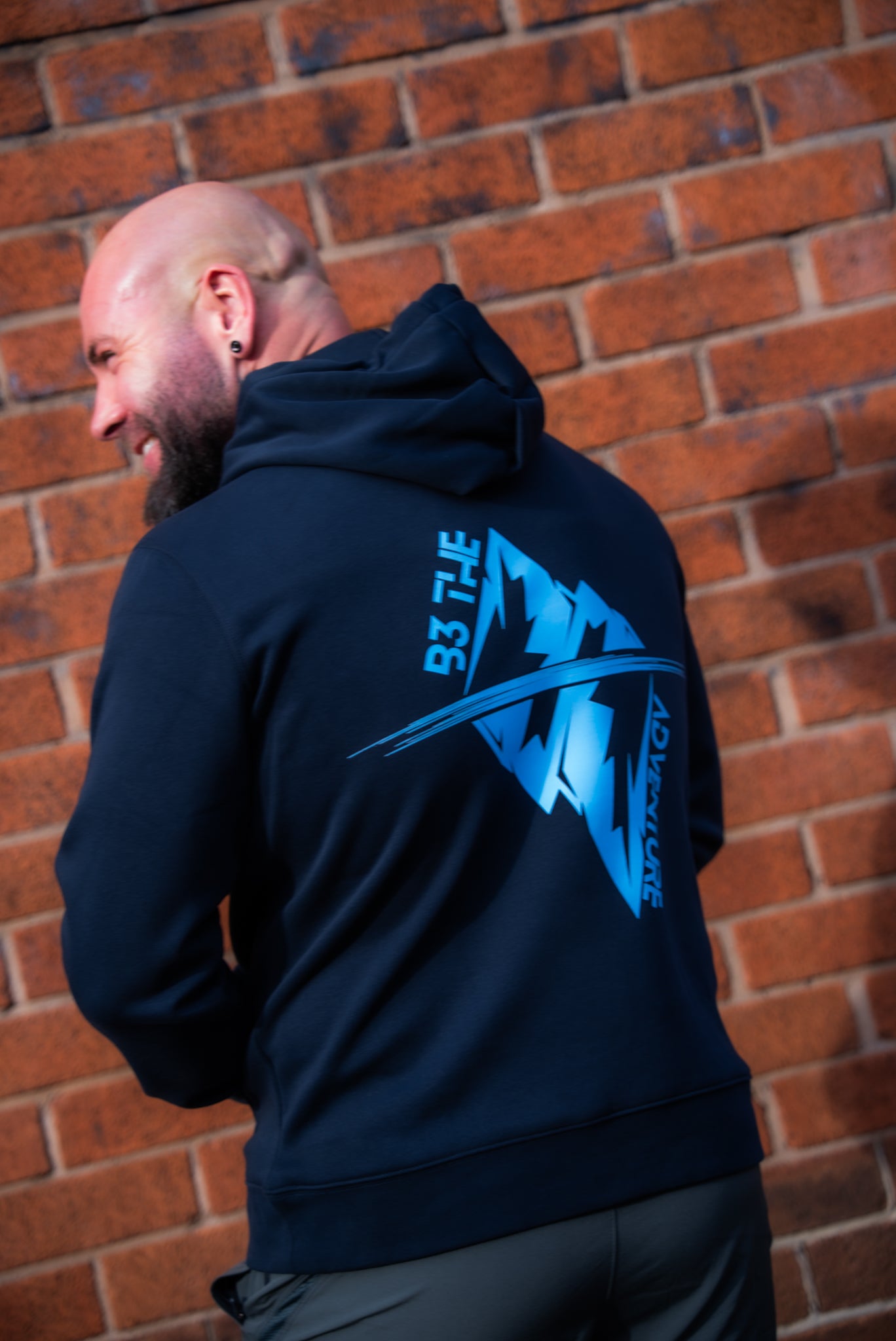 Men's UNBOUND // VECTOR NAVY HOODIE