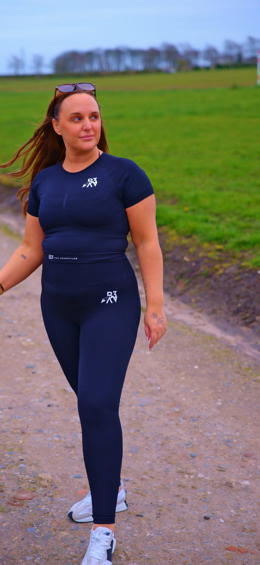 Women's Venture Top - Black